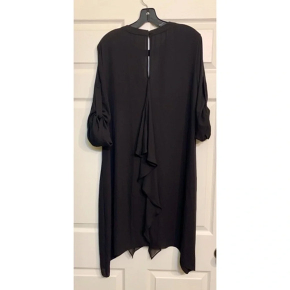 LIKE NEW 🖤BCBGMaxAzria Flowy Dress - Picture 1 of 4